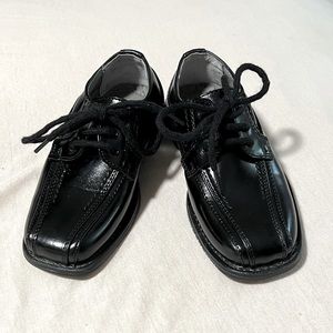 New Stacy Adams black dress shoes for little boys 6M